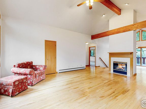 4th image of 2711 Aspen Ln