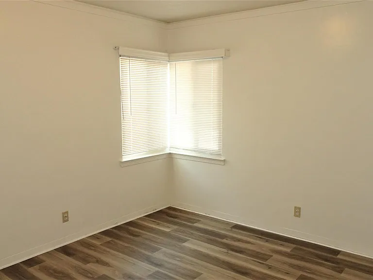 516 W Hedges Ave — Photo 7