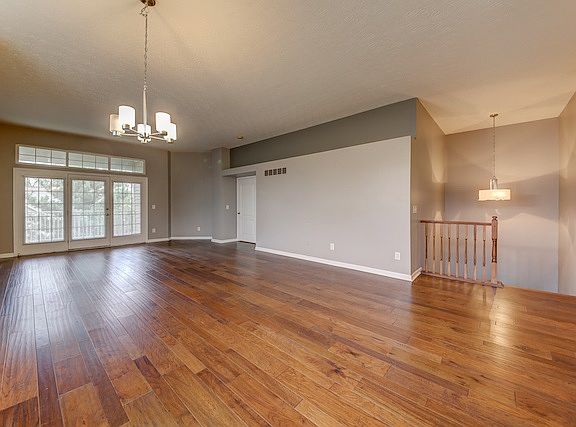 4th image of 1485 Atlanta Ct