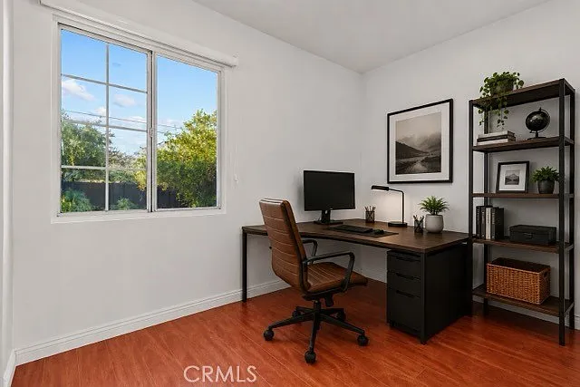17337 Emelita St — Photo 18