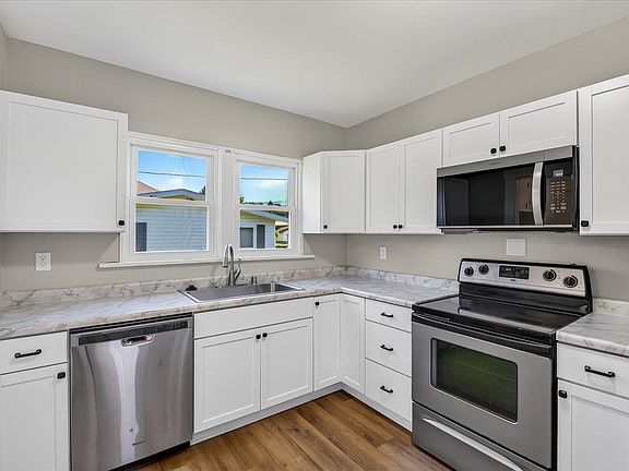 3rd image of 119 East Ave
