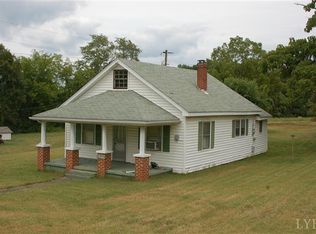 2269 Grit Rd, Hurt, VA 24563