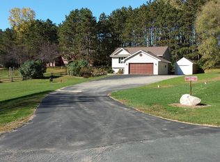 294 Edgewood Dr, Hudson, WI 54016