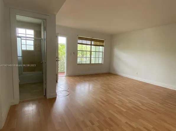 8540 Byron Ave APT 2B, Miami Beach, FL 33141