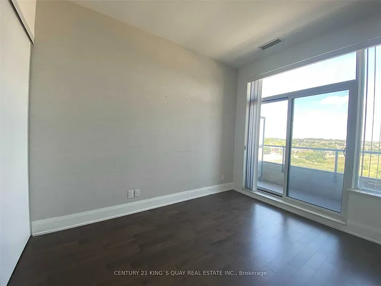 28 Uptown Dr #Penthouse 10 — Photo 11