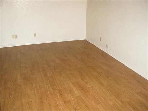 2nd image of 831 White Rock St