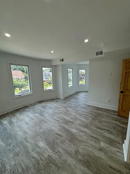 3 bed, 2.0 bath, $3,650 — Photo 3