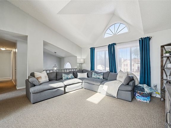4th image of 2801 Valley Side Ct