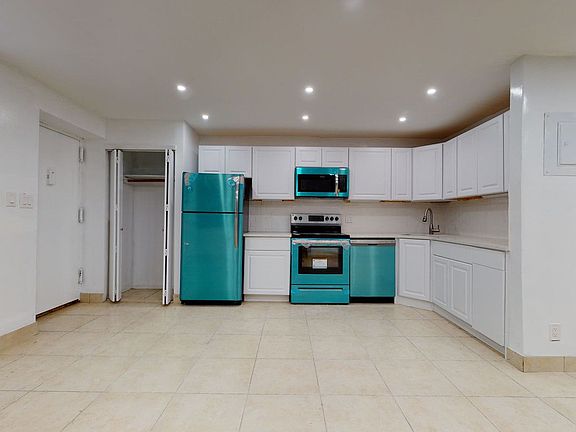 5th image of 5-49 51st Ave #1A