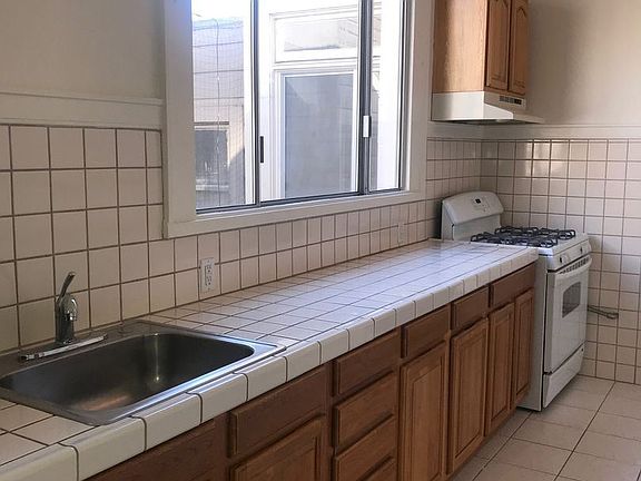 4th image of 1855 Clay St #6