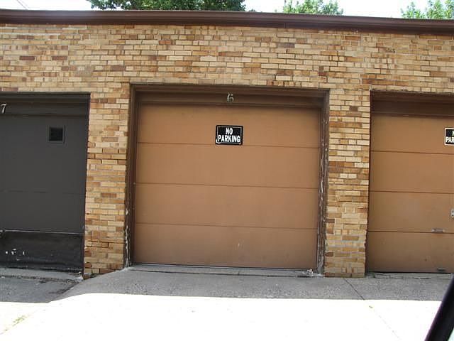 1st image of 816 Jackson St