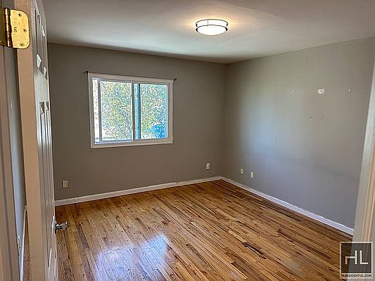 5th image of 1321 126th St #1