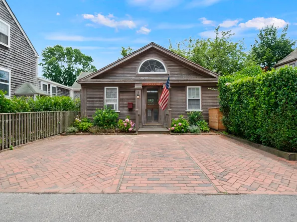 8B Lyon St, Nantucket, MA 02554