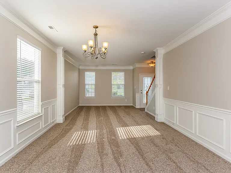 5721 Verrazano Dr — Photo 4