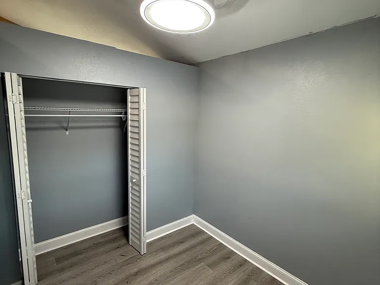 1314 W Rambla St — Photo 9