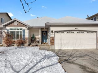 920 Longleaf Dr, North Salt Lake, UT 84054