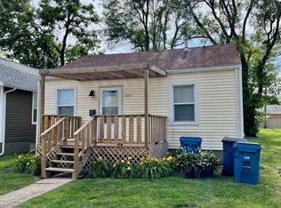 1027 S 3rd St, Springfield, IL 62703