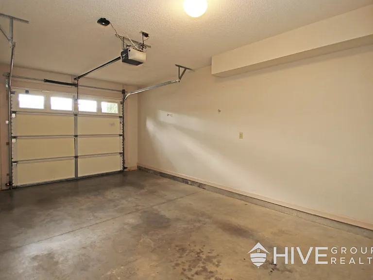 2411 Avonlea Ln — Photo 19