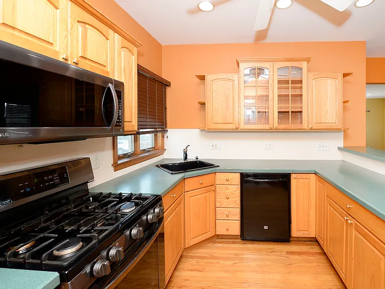 307 Central Ave — Photo 7
