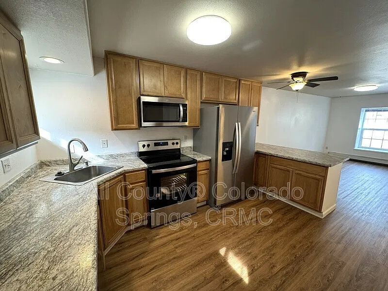 2 bed, 1.0 bath, 832 sqft, $1,395 — Photo 4