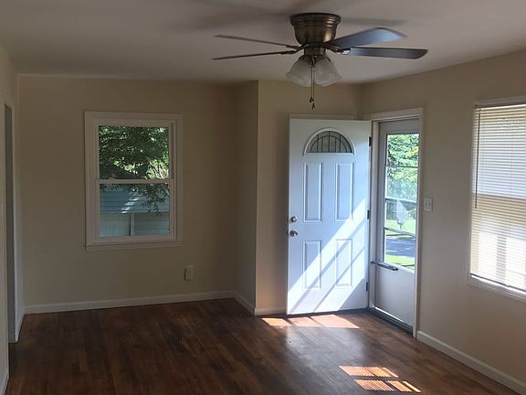 5th image of 941 Summer Dr