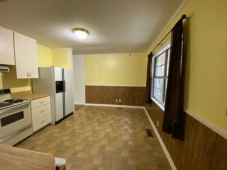 1307 Gentry Ter — Photo 5