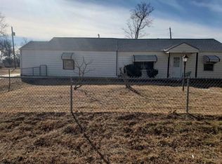 123 E Valley Rd, Wichita, KS 67216