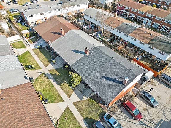 5th image of 8924 Robin Dr APT C
