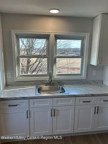 4th image of 982 S Schodack Road