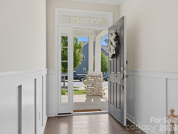 3rd image of 1000 Hallmark Way