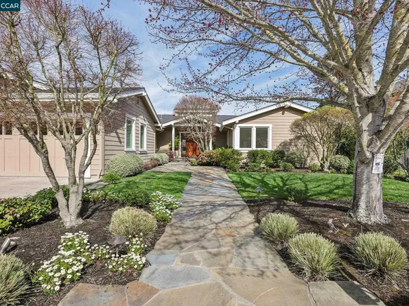 769 Augusta Dr, Moraga, CA 94556