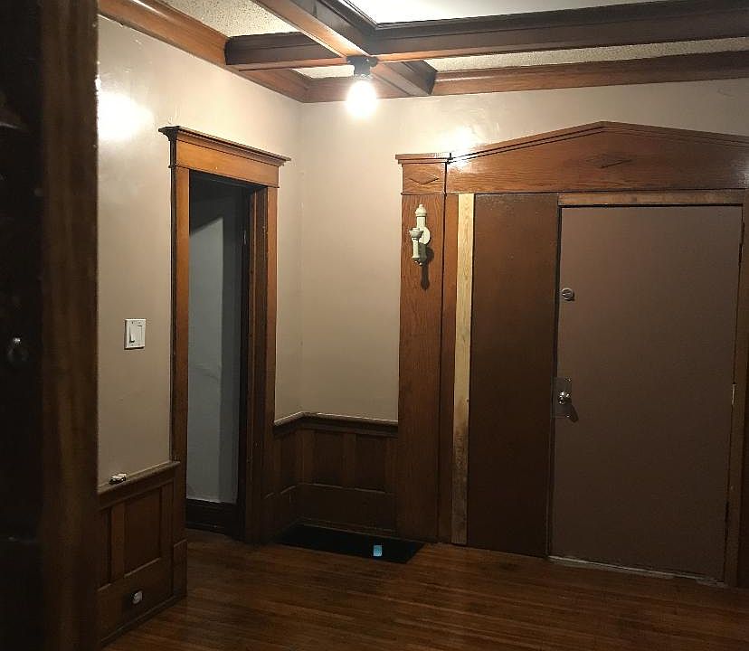 1st image of 364 Kensington Ave #1
