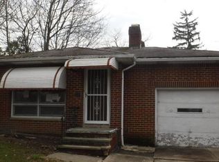 5315 Arch St, Maple Heights, OH 44137