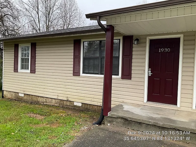 1928 Lovell Rd — Photo 2
