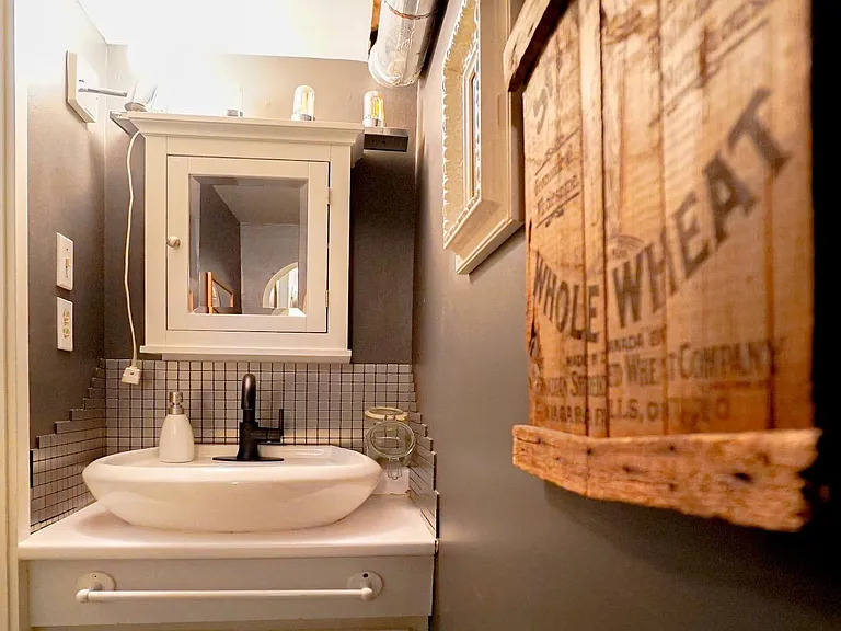 12 Ashby Pl — Photo 15