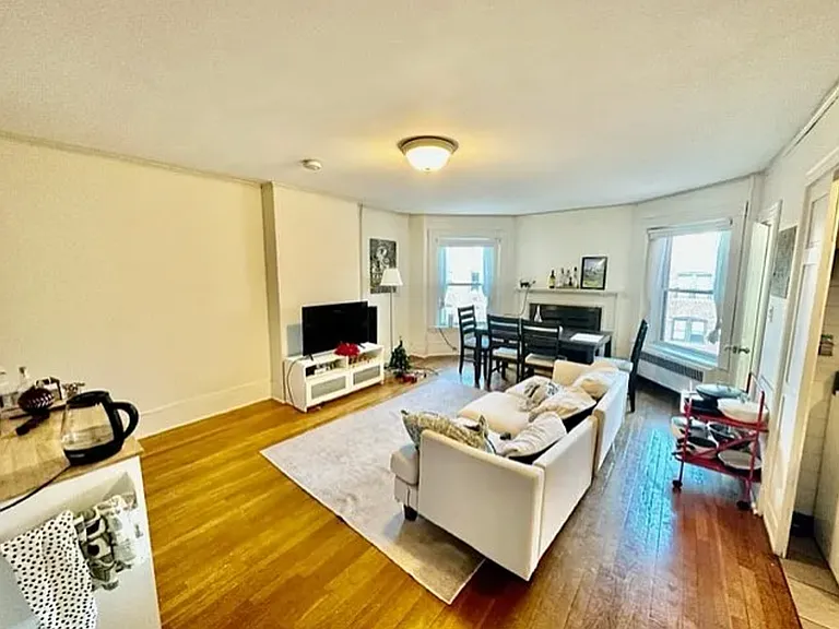 912 Beacon St #2 — Photo 10