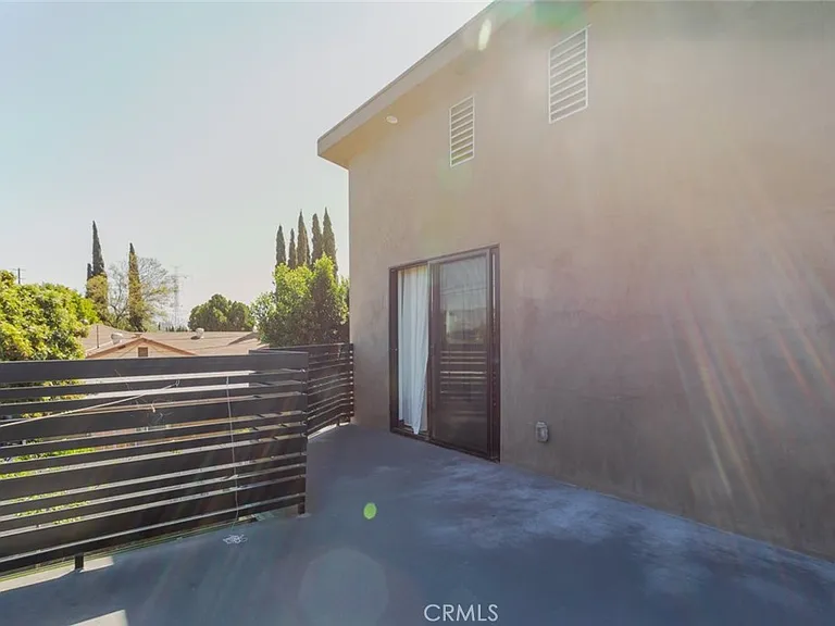 8252 Morse Ave — Photo 31