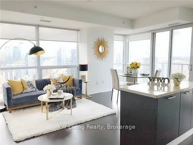 386 Yonge St #3702 — Photo 9