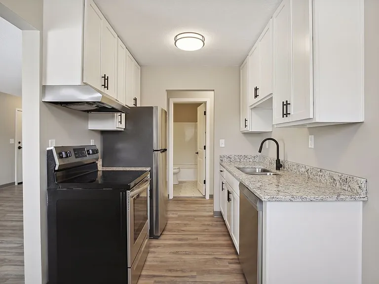 Marion Apartments — Photo 6