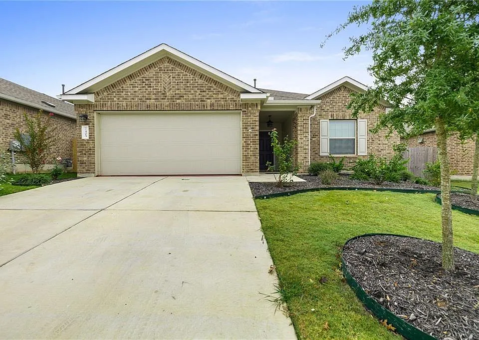 7405 Spring Ray Dr