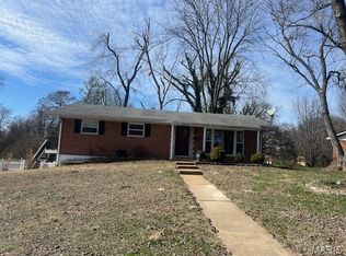 101 Ladue Rd, Belleville, IL 62223