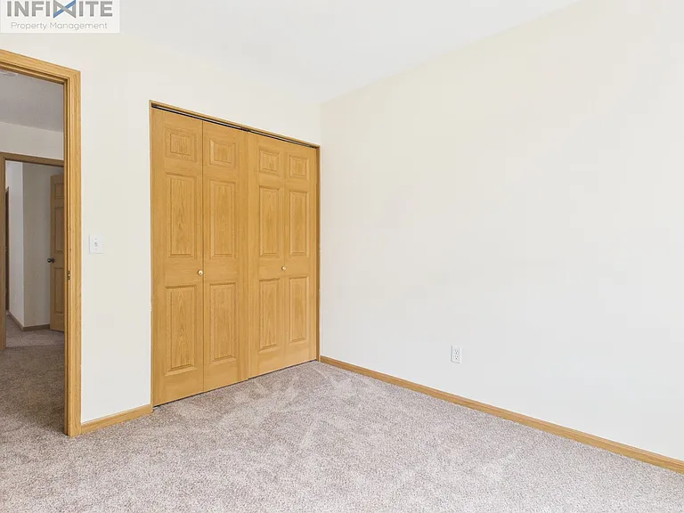 325 Michael Grove Ave #D — Photo 7