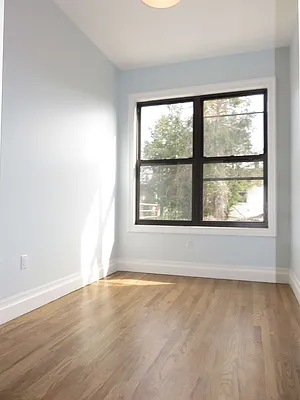 Rented by Rennit Inc. | media 54