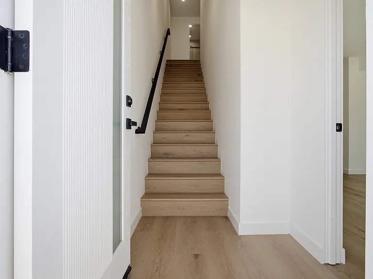16108 Leadwell St — Photo 16