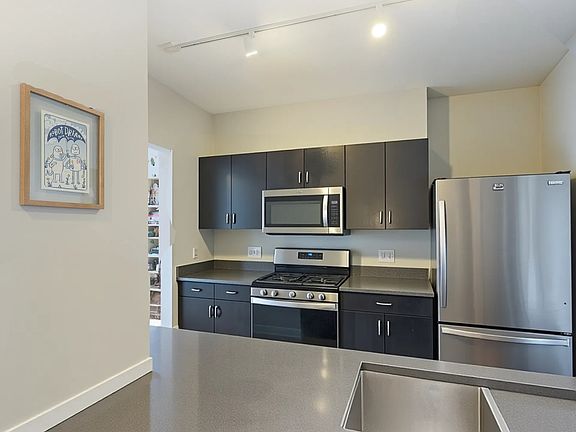 3rd image of 8 E Randolph St Unit 2706