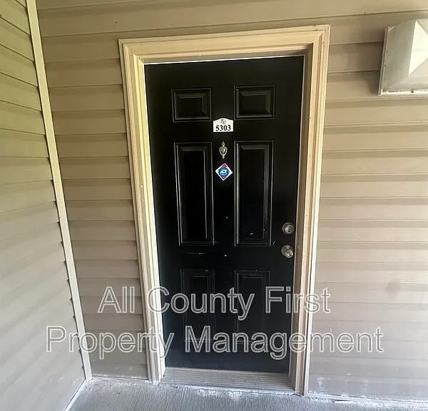 5303 Fairington Club Dr — Photo 3