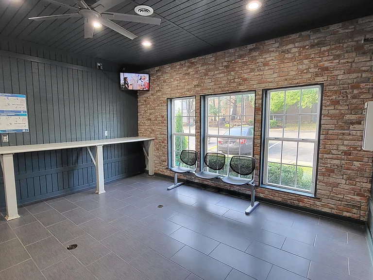 Willow Apartments — Photo 21