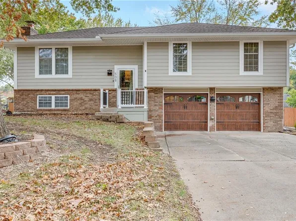 508 NW Chateau Dr, Blue Springs, MO 64014