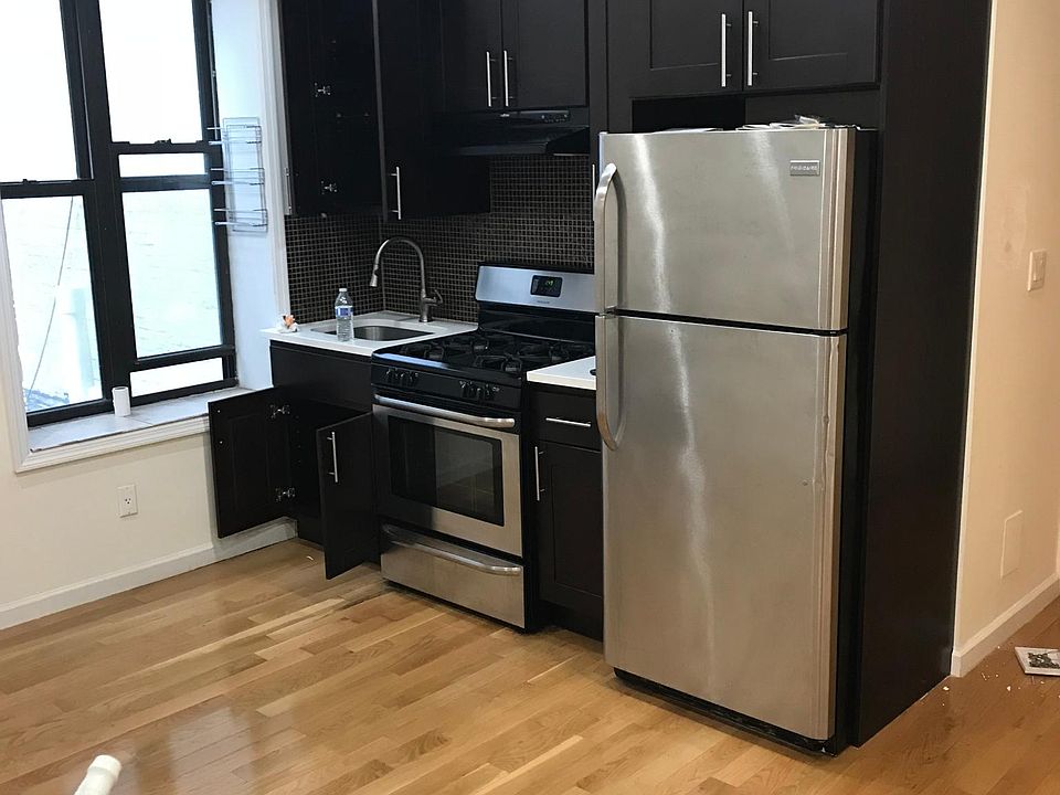 1st image of 2440 Walton Ave #13
