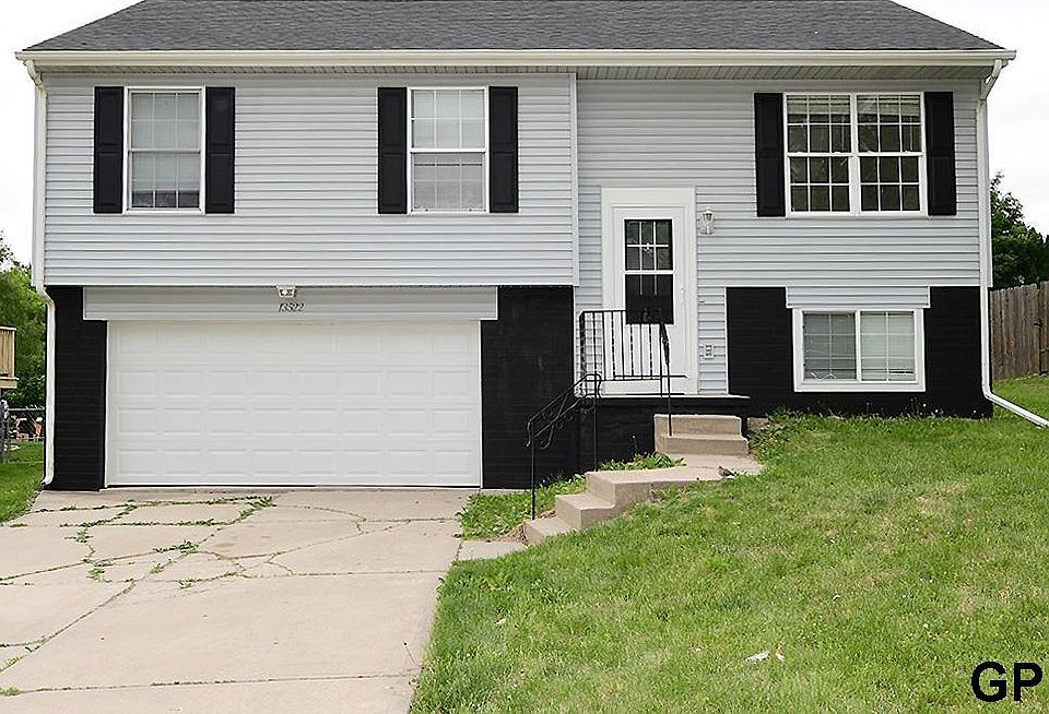 1st image of 13522 S 31st St